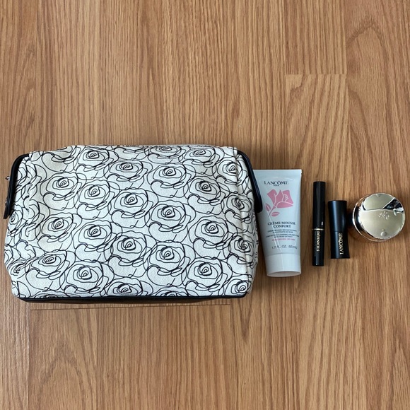 ❤️ Lancôme Rose Cosmetic Case and Makeup Bundle New - Picture 1 of 7